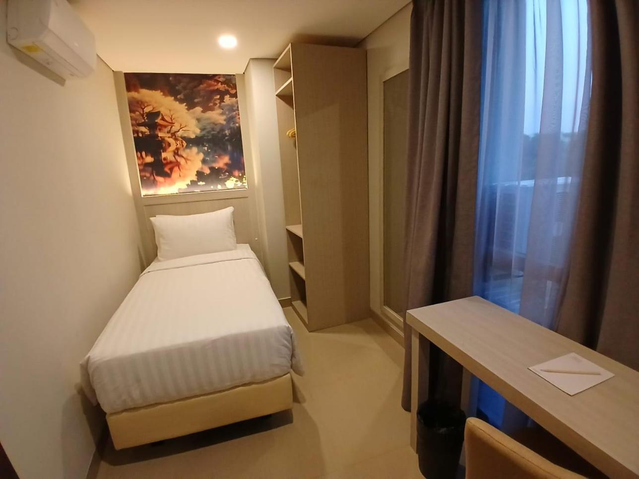 Nemuru Grand Hotel 4*